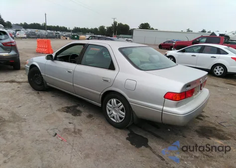 2001 Toyota Camry Le from USA, damaged, VIN 4T1BG22K71U074956